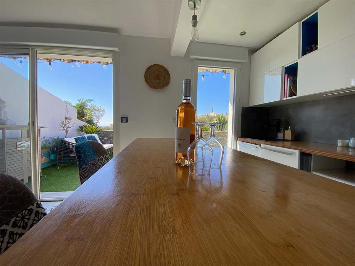 Vuemer - Avec Grande Terrasse De 45m2 Vue - Piscine - Parking Bandol